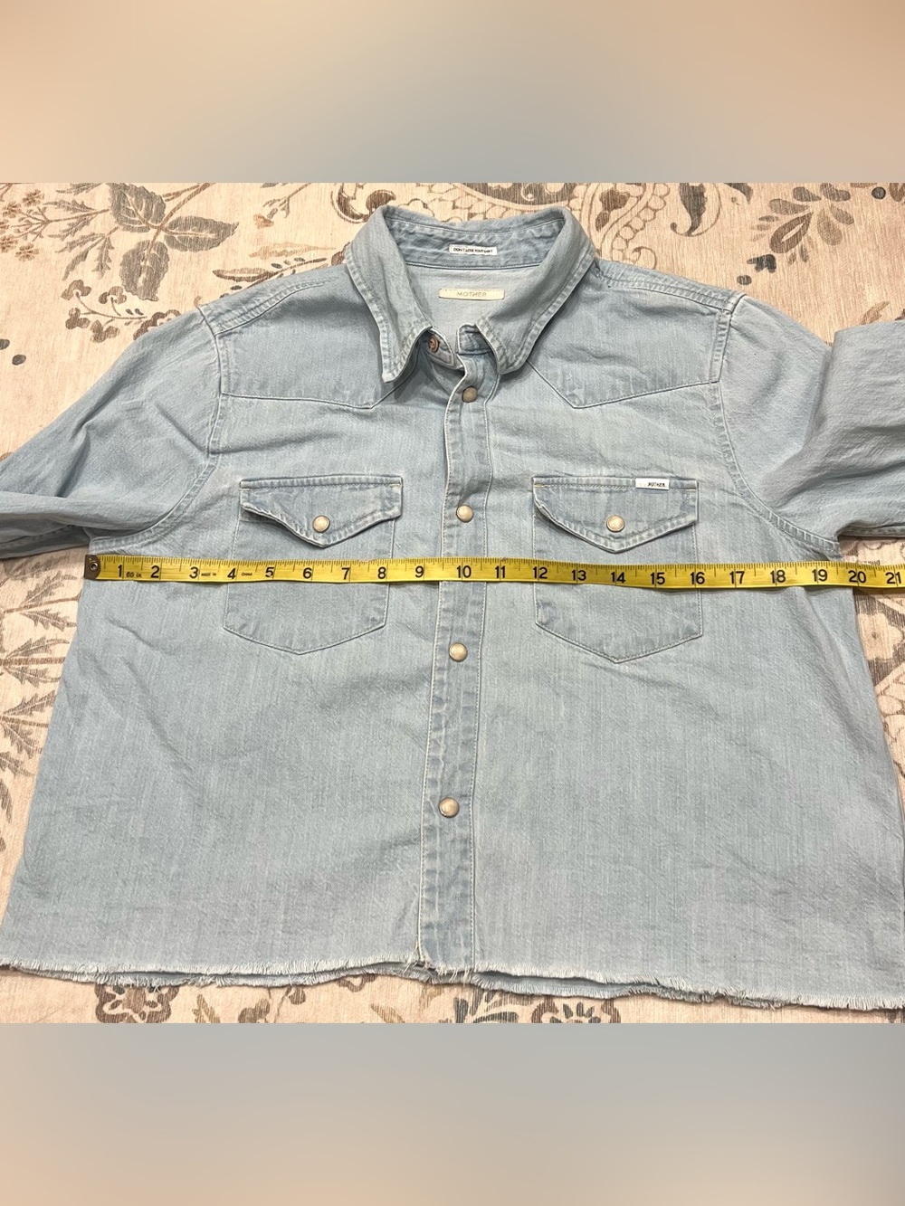 MOTHER The Super Ex's Crop Step Fray Button Down Shirt Small No End In Sight - Picture 10 of 14